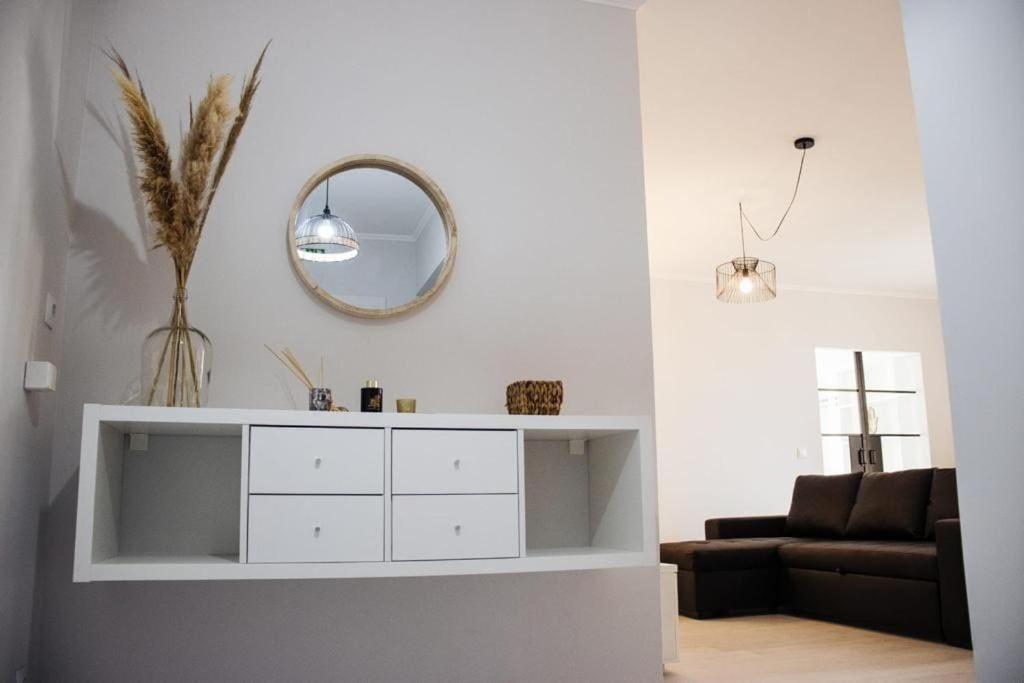 City Hall Apartment With Free Parking ฟุงชาล ภายนอก รูปภาพ