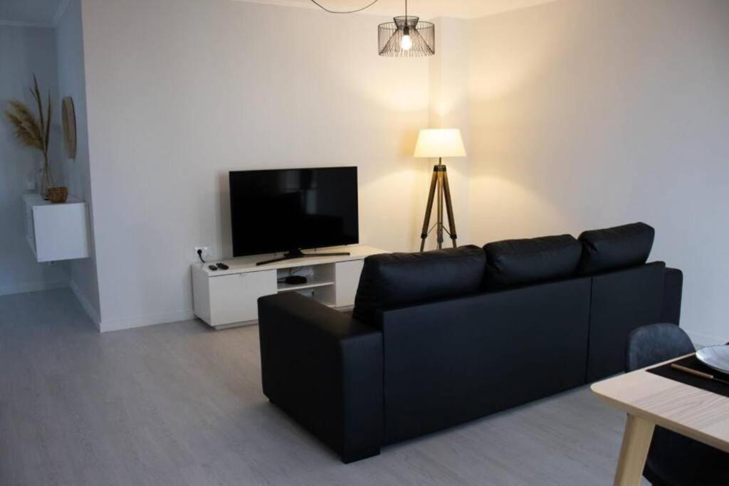 City Hall Apartment With Free Parking ฟุงชาล ภายนอก รูปภาพ