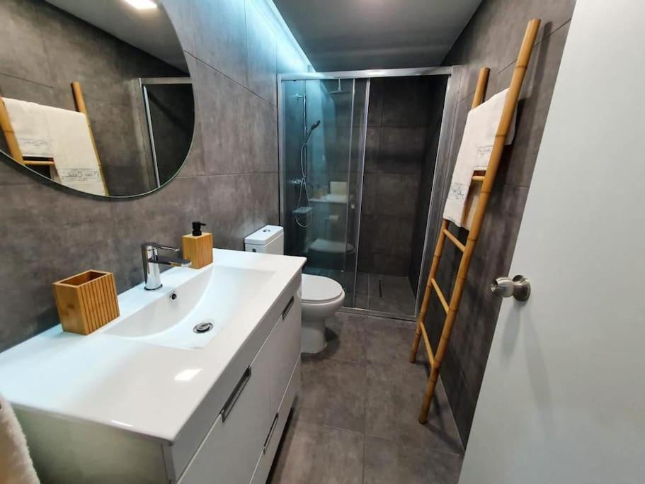 City Hall Apartment With Free Parking ฟุงชาล ภายนอก รูปภาพ